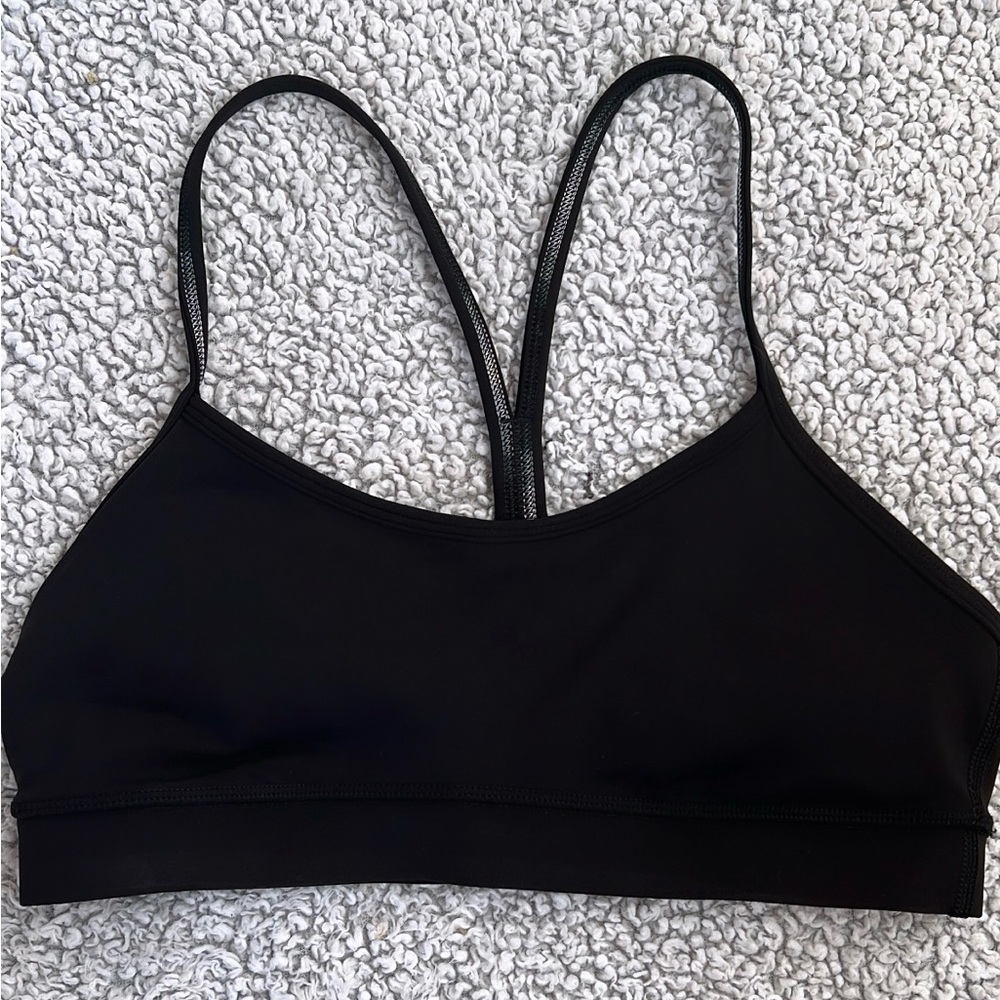 Lululemon Flow Y Strappy Bra Nulu, size 6, black